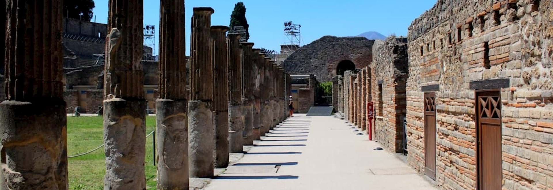 Pillar walkway in Pompeii