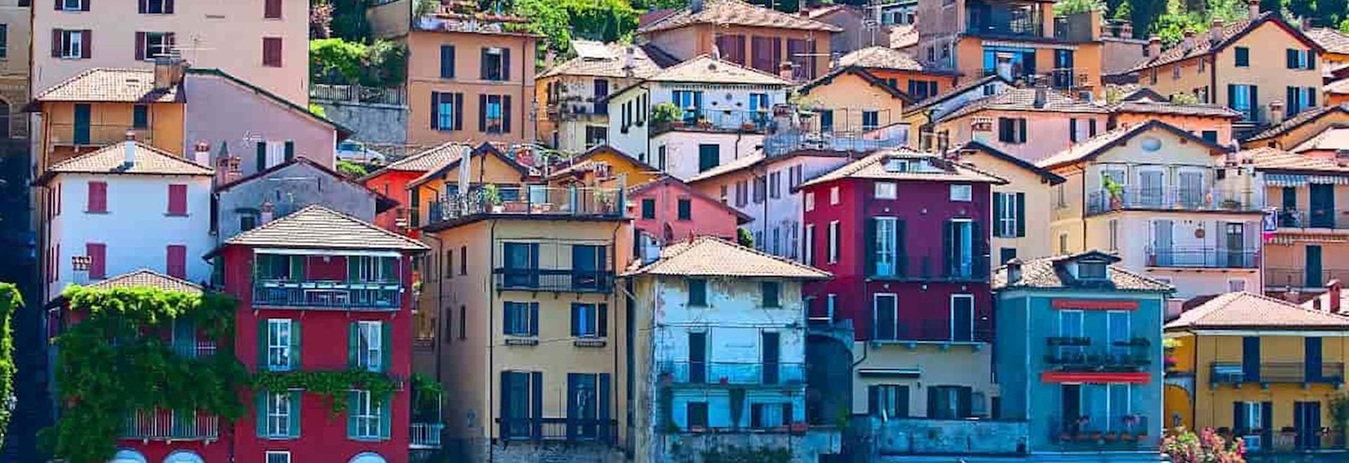 Colourful houses in Bellagio